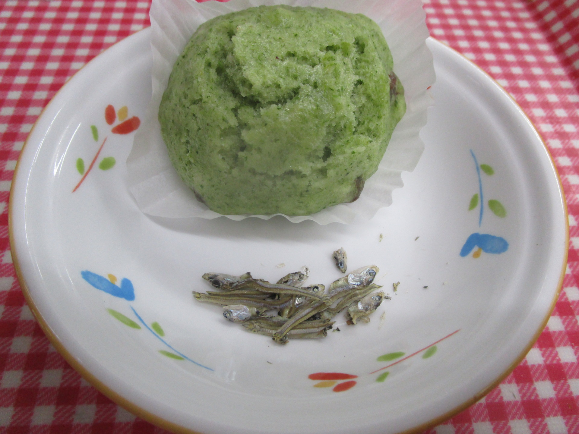 ししゃも ほうれん草の蒸しパン 社会福祉法人 わらしこの会 わらしこ保育園 わらしこ第２保育園